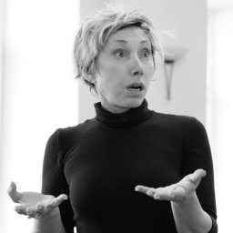 Премьера спектакля "Она разгадала убийство" состоится в ЦДКЖ 4 апреля 2026 года